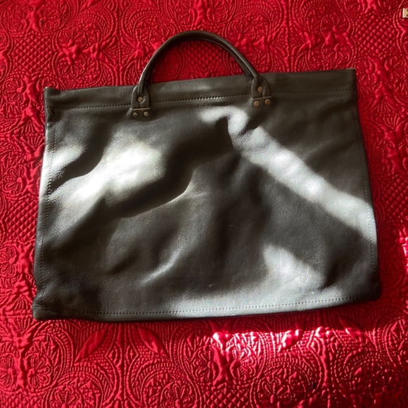 Genuine leather non branded portfolio - Picture 2 of 16